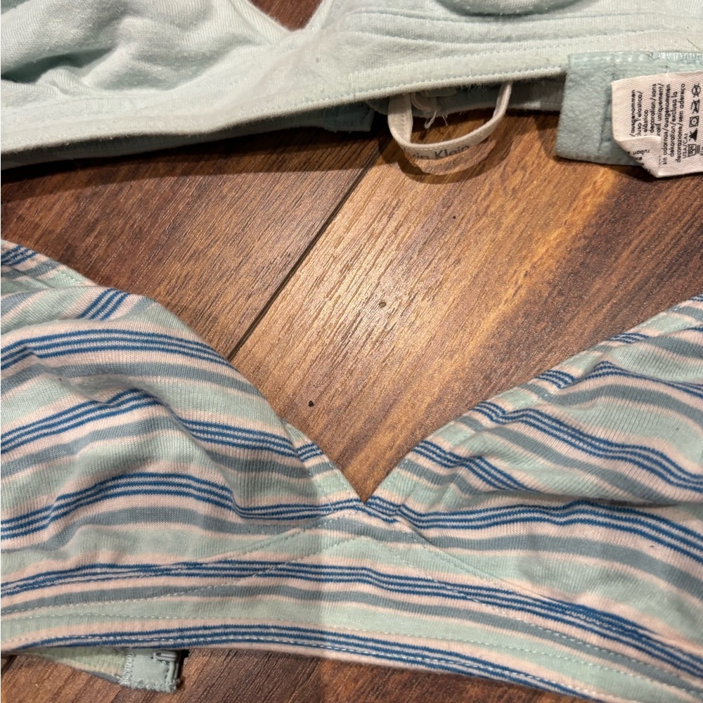 Bralettes. Large - Picture 2 of 3